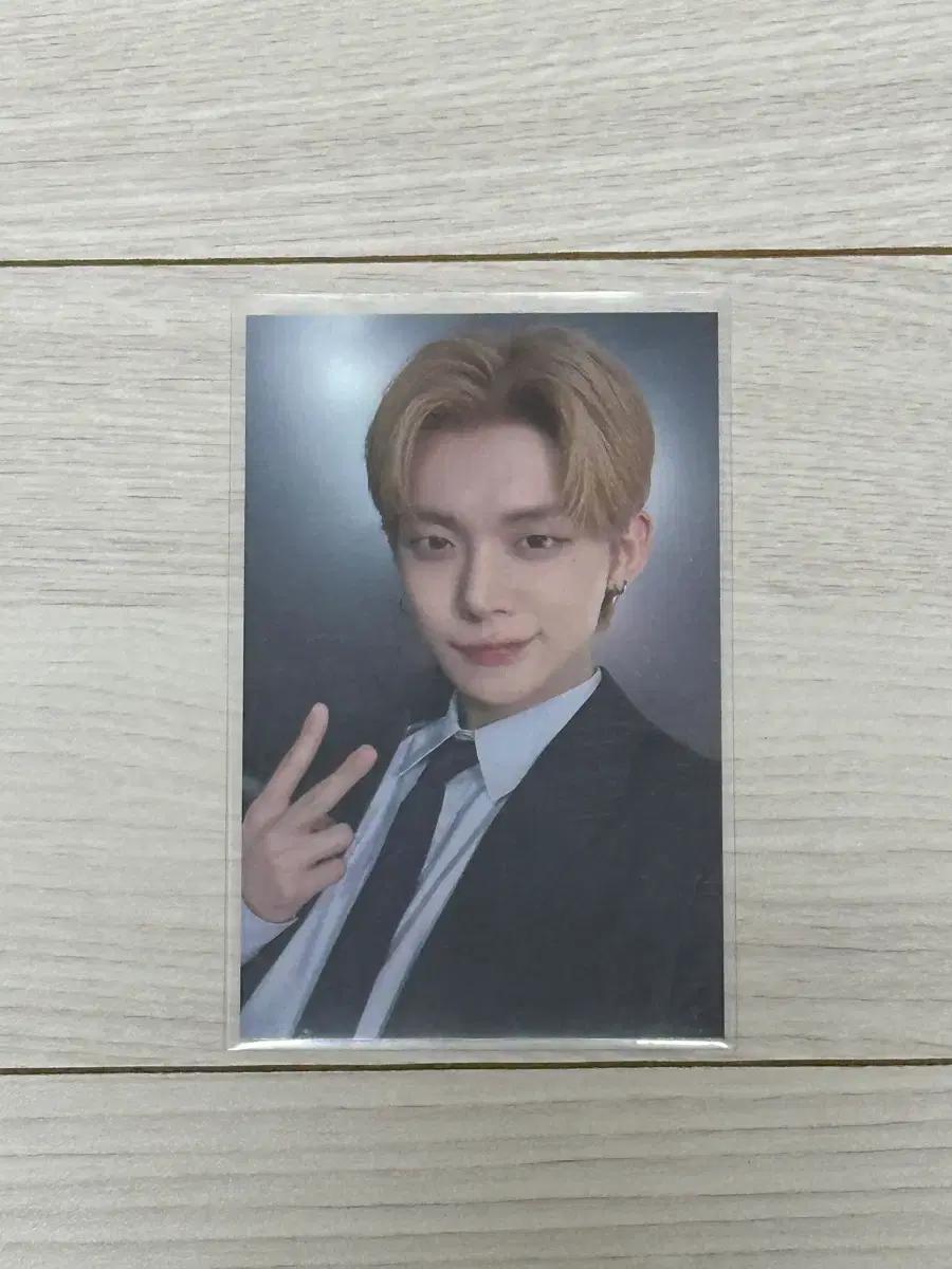 TOMORROW X TOGETHER Tubatu Yeongjungam Kobo Pokka Transfer Used
TOMORROW X TOGETHER Tubatu Yeongjungam Kobo Pokka Transfer Used