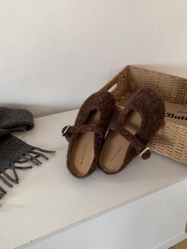 Модные женские тапочки из овечьей шерсти большого размера 43, зимняя обувь из овечьей шерсти, женские плоские хлопковые шлепанцы, домашние пантуфли, повседневные меховые мюли без задника 35 коричневый
Модные женские тапочки из овечьей шерсти большого размера 43, зимняя обувь из овечьей шерсти, женские плоские хлопковые шлепанцы, домашние пантуфли, повседневные меховые мюли без задника 35 коричневый