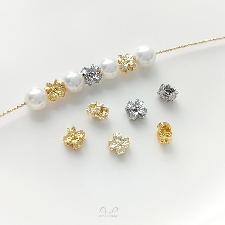 14K Gold-filled Double-sided Four-leaf Clover Osmanthus Spacer Beads Handmade Bracelet DIY Accessories
14K Gold-filled Double-sided Four-leaf Clover Osmanthus Spacer Beads Handmade Bracelet DIY Accessories