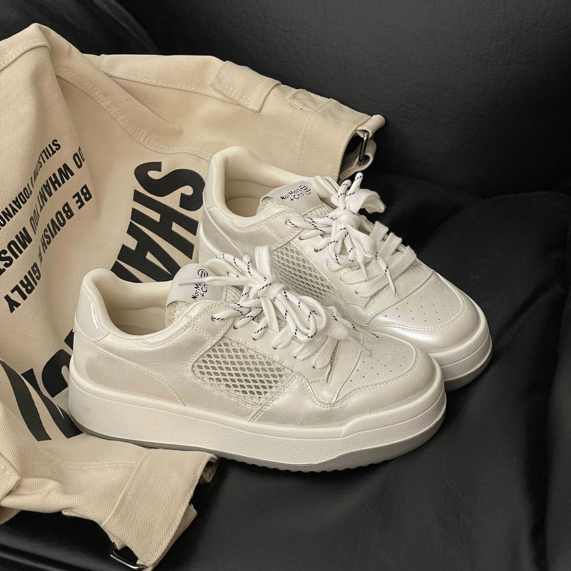Casual board shoes women s new fashion versatile height-increasing breathable platform shoes white shoes women s mesh shoes 35
Casual board shoes women s new fashion versatile height-increasing breathable platform shoes white shoes women s mesh shoes 35