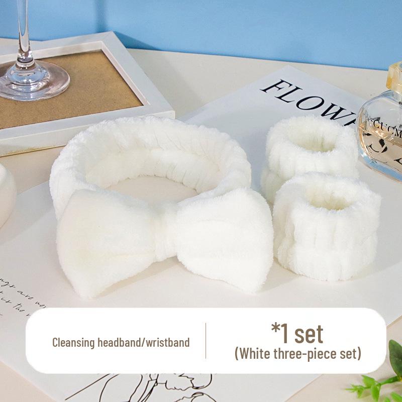 Влагостойкий набор для ухода за лицом: Ободок, Водонепроницаемые напульсники, Резинка для волос.
Влагостойкий набор для ухода за лицом: Ободок, Водонепроницаемые напульсники, Резинка для волос.