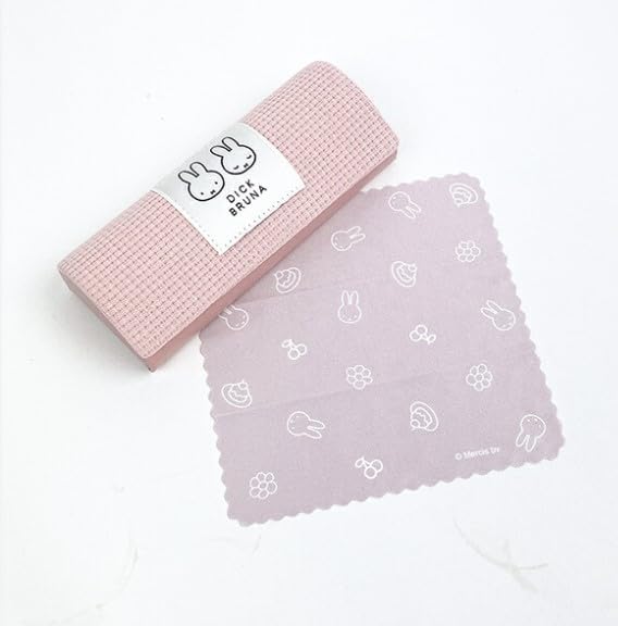 Friendship Patch Series Eyeglass Case Miffy Pink
Friendship Patch Series Eyeglass Case Miffy Pink