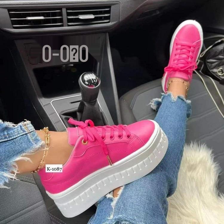 2024 Осень Женские Большие Размеры Круглый Носок Толстая Подошва Повседневная Обувь 41 розы красного
2024 Осень Женские Большие Размеры Круглый Носок Толстая Подошва Повседневная Обувь 41 розы красного