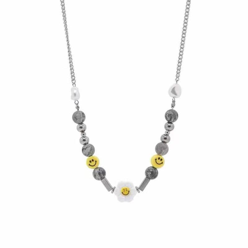 Smiley face titanium steel splicing necklace summer niche high-end accessories do not fade sweet cool babes sweater chain
Smiley face titanium steel splicing necklace summer niche high-end accessories do not fade sweet cool babes sweater chain