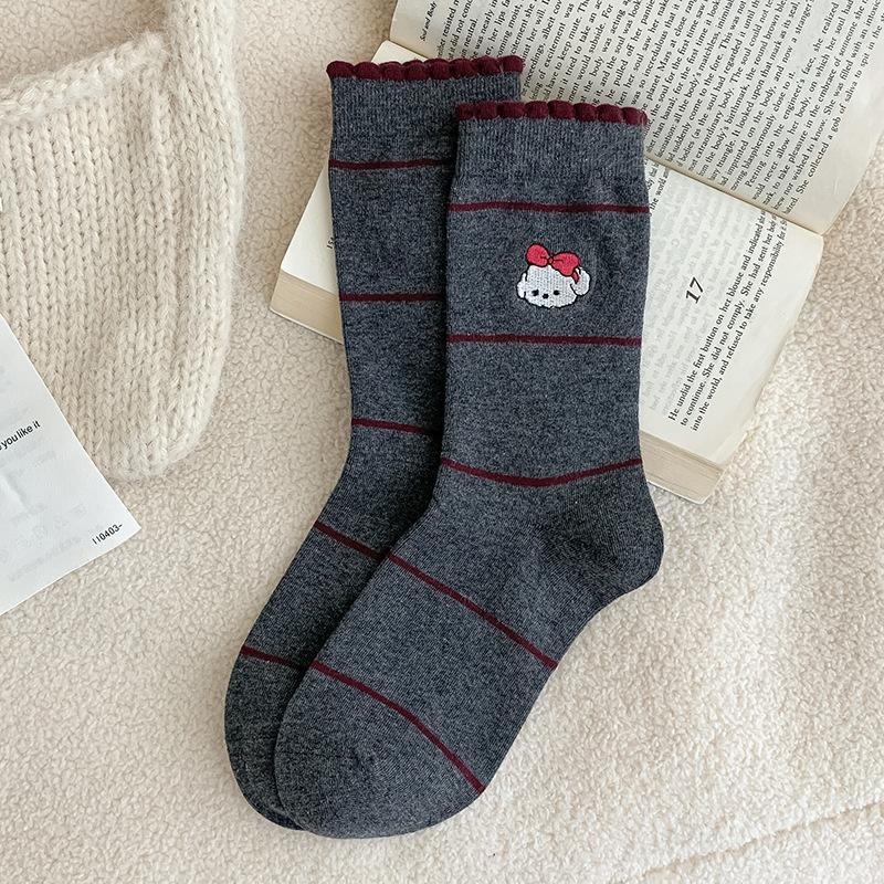 Female Autumn and Winter Cute Cartoon Puppy Embroidered Striped Bubble Mouth Lace Mid Tube Pile Socks 1 pair сірий
Female Autumn and Winter Cute Cartoon Puppy Embroidered Striped Bubble Mouth Lace Mid Tube Pile Socks 1 pair сірий