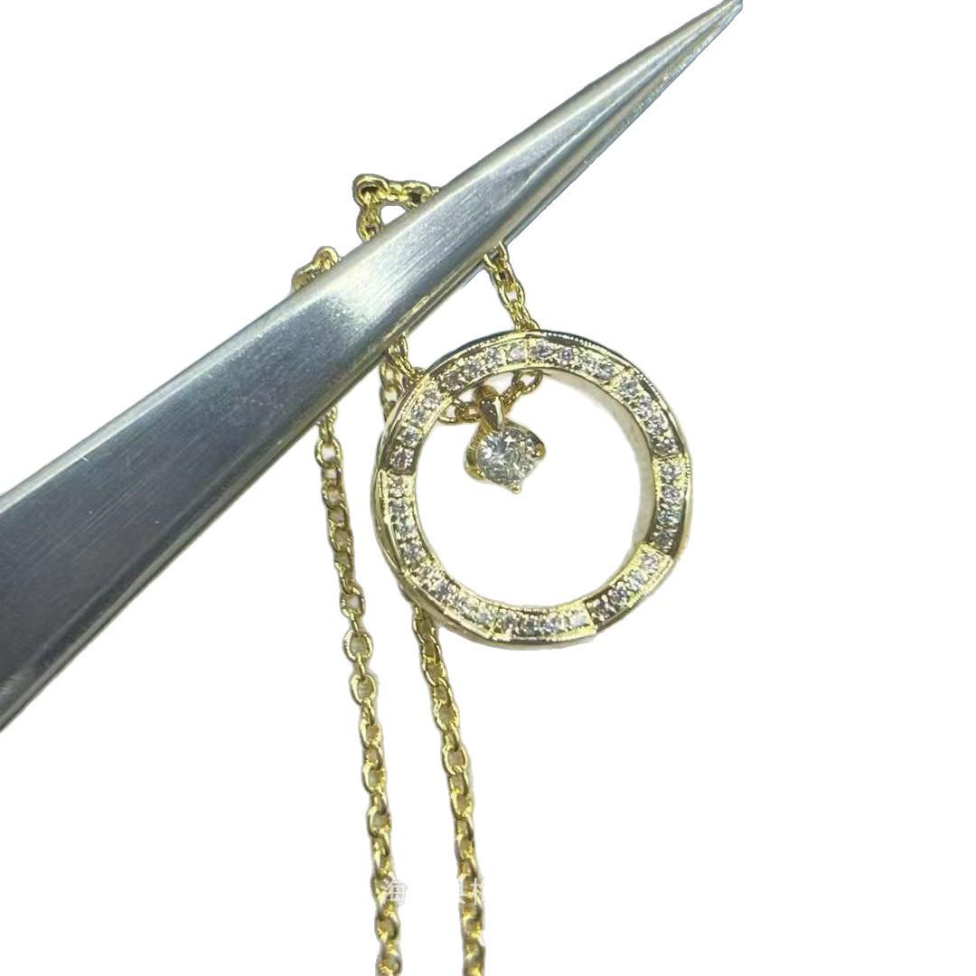 V Gold High Version Coco Argyle Necklace: Small Perfume Ice Moon, Diamond-Plated 18K Clavicle Chain with CNC Processed Diamonds. Argyle Diamond Necklace золотой
V Gold High Version Coco Argyle Necklace: Small Perfume Ice Moon, Diamond-Plated 18K Clavicle Chain with CNC Processed Diamonds. Argyle Diamond Necklace золотой