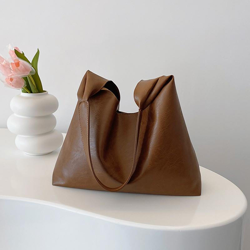 Stylish Large Capacity Tote Bag For Women In Black Coffee And Brown For Fall Fashion кавовий
Stylish Large Capacity Tote Bag For Women In Black Coffee And Brown For Fall Fashion кавовий