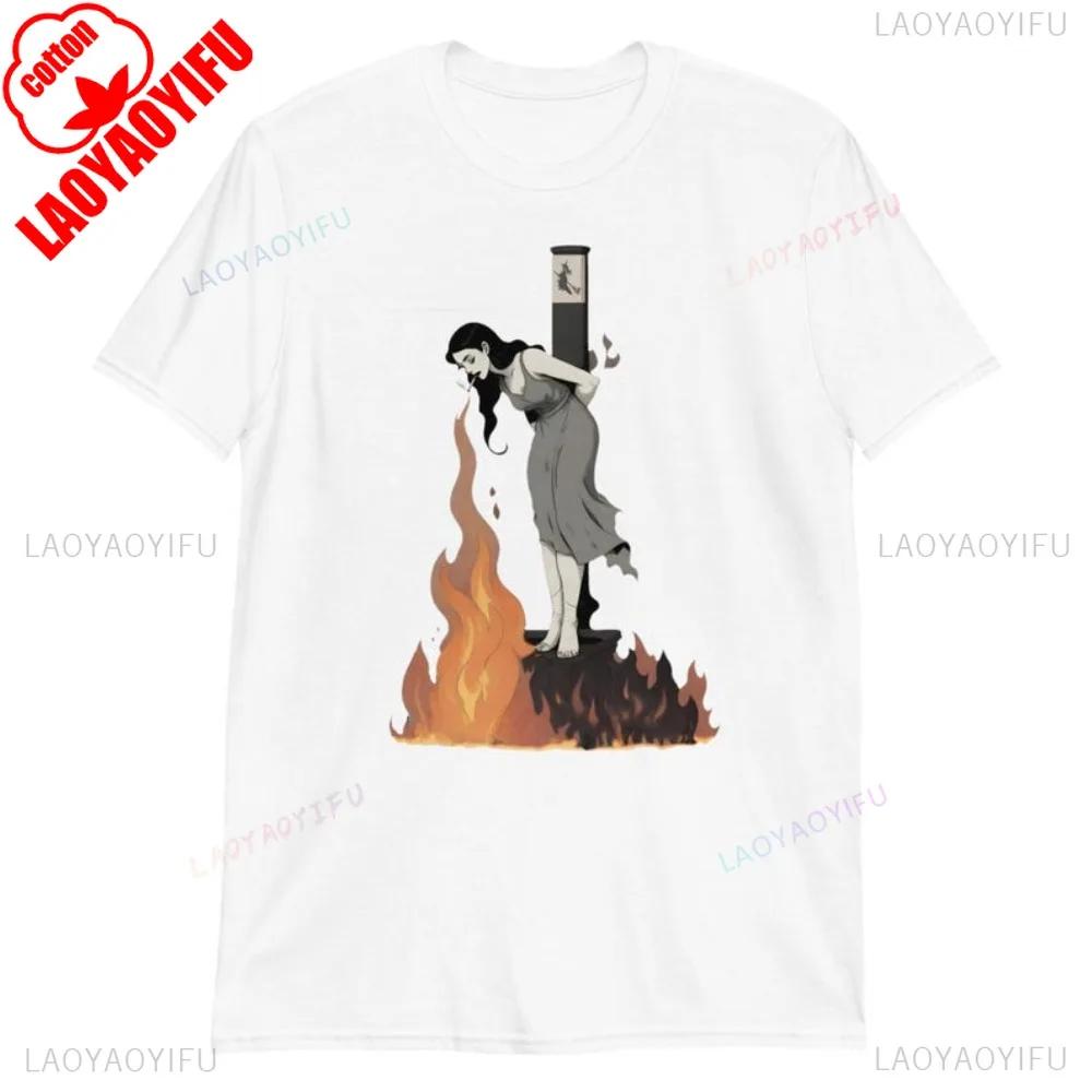 Відьма, що прикурює сигарету, коли її спалюють на стовпі. Футболка з особистістю та ставленням. Топи. Чоловічі Жіночі Унісекс Літня Повсякденна Футболка L
Відьма, що прикурює сигарету, коли її спалюють на стовпі. Футболка з особистістю та ставленням. Топи. Чоловічі Жіночі Унісекс Літня Повсякденна Футболка L