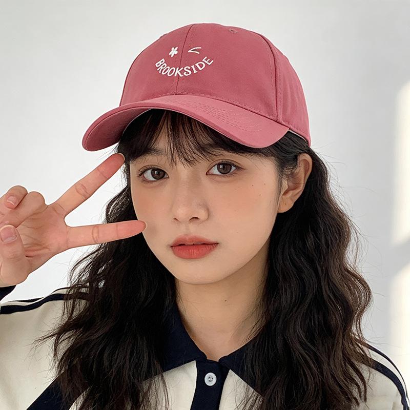 Baseball cap versatile street couple showing face small visor hole retro cap man regular fit
Baseball cap versatile street couple showing face small visor hole retro cap man regular fit
