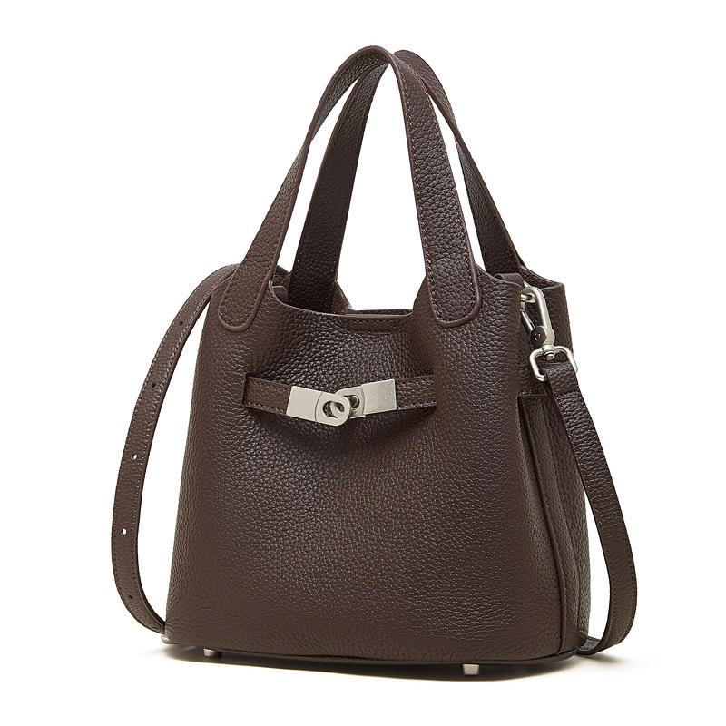 The first layer of cowhide retro casual commuting large-capacity bag women s 2026 spring and summer tote bag niche versatile shoulder bag 21*11*19 темно-коричневого кольору
The first layer of cowhide retro casual commuting large-capacity bag women s 2026 spring and summer tote bag niche versatile shoulder bag 21*11*19 темно-коричневого кольору