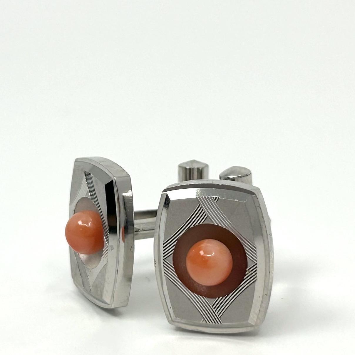 Used no brandcuffs Coral mens
Used no brandcuffs Coral mens