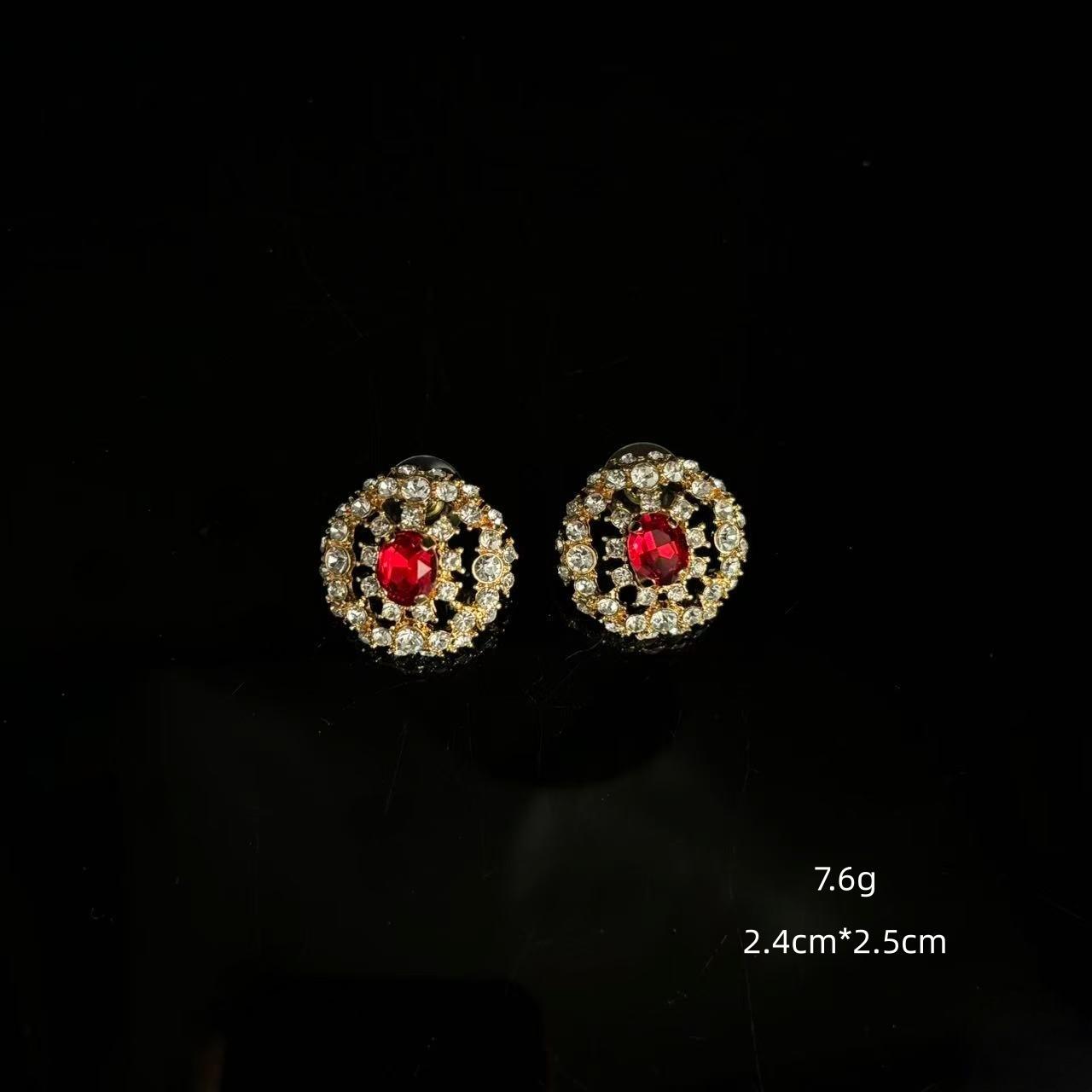 Medieval Vintag Heavy Industry Densely Inlaid With Diamonds Personalized Birdcage Earrings Exaggerated Design Sense Red Water Drop Stud Earrings
Medieval Vintag Heavy Industry Densely Inlaid With Diamonds Personalized Birdcage Earrings Exaggerated Design Sense Red Water Drop Stud Earrings
