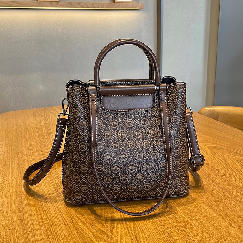 Versatile and Trendy Handbags, Fashionable Bucket Bags, Large-capacity and Stylish Single-shoulder Crossbody Bags, and Trendy Women s Bags
Versatile and Trendy Handbags, Fashionable Bucket Bags, Large-capacity and Stylish Single-shoulder Crossbody Bags, and Trendy Women s Bags