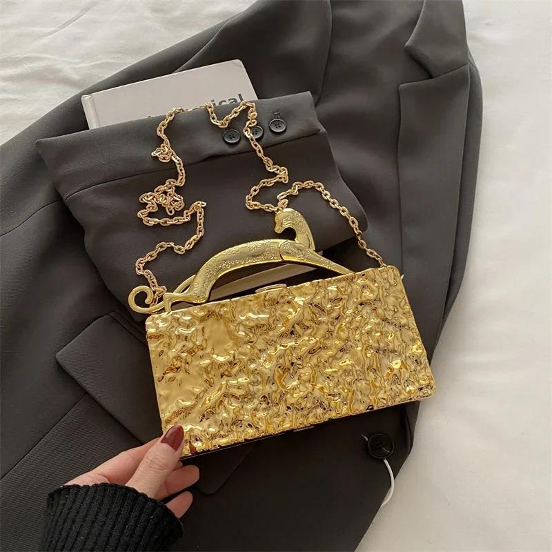 Luxury Gold Women Party Evening Bag for Women Metal Handle Clutch Handbag Purse Chain Shoulder Crossbody Mini Box Bags Mini(Max Length 20cm)
Luxury Gold Women Party Evening Bag for Women Metal Handle Clutch Handbag Purse Chain Shoulder Crossbody Mini Box Bags Mini(Max Length 20cm)