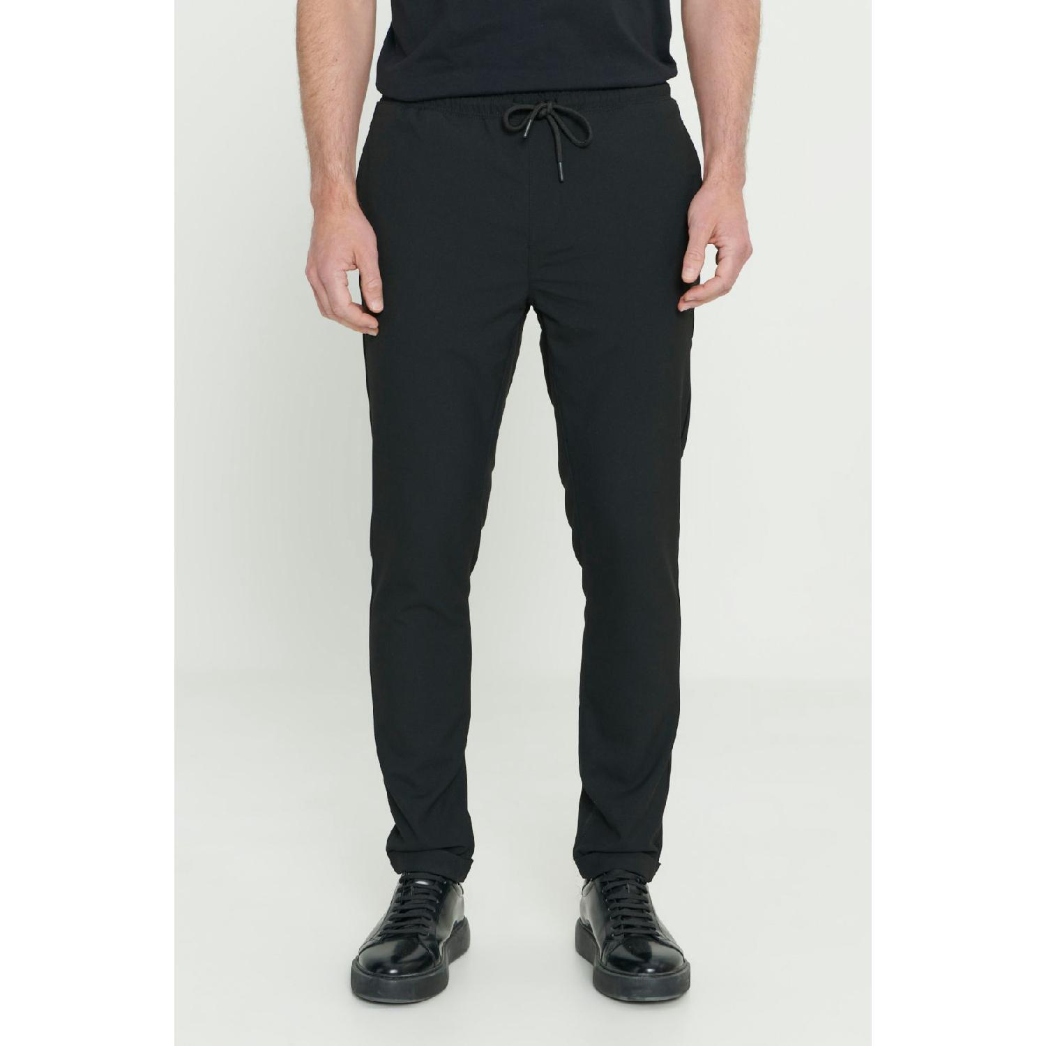 Men s Black Slim Fit Comfortable Cut Waist Tied Side Pocket Jogger Pants 46 бездна
Men s Black Slim Fit Comfortable Cut Waist Tied Side Pocket Jogger Pants 46 бездна