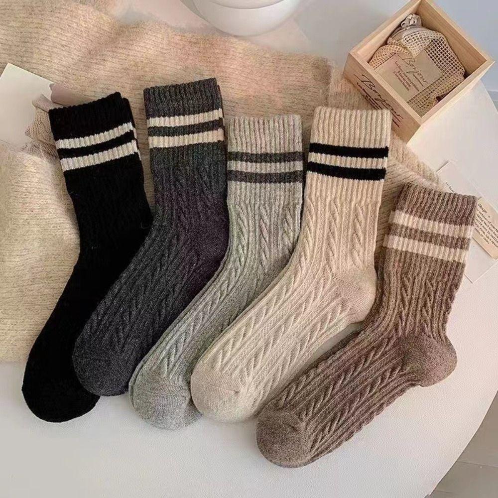 Stripe Twists Tube Socks Streetwear Pile Socks Soft College Socks Women Girls 5Pairs
Stripe Twists Tube Socks Streetwear Pile Socks Soft College Socks Women Girls 5Pairs