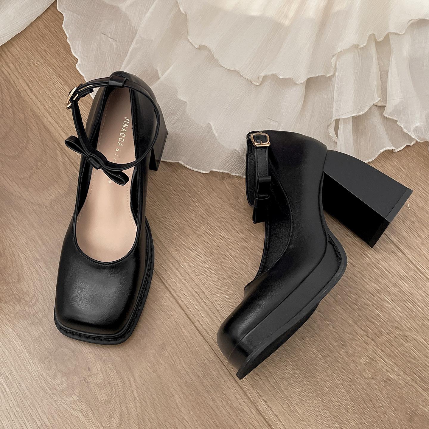 Black retro square head thick heel high heels women s 2025 new autumn skirt heightening French Mary Jane single shoes 39 чорний
Black retro square head thick heel high heels women s 2025 new autumn skirt heightening French Mary Jane single shoes 39 чорний