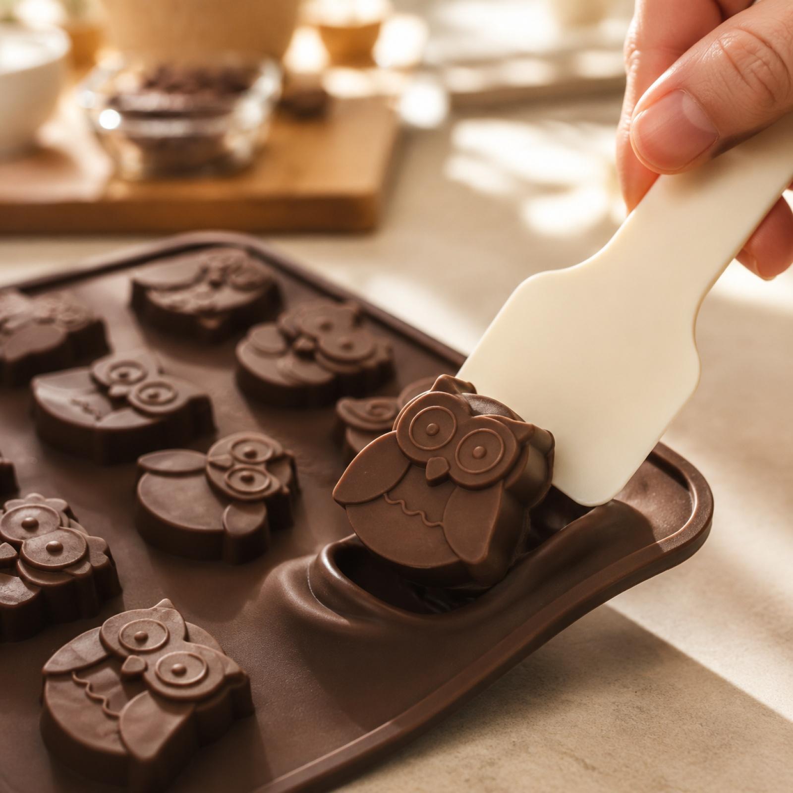 Silicone Chocolate Mold with 12 Owl Faces Different Expressions Flexible Non-Stick Baking Mold for Candy Ice Cube Tray and Soap Making One Size коричневий
Silicone Chocolate Mold with 12 Owl Faces Different Expressions Flexible Non-Stick Baking Mold for Candy Ice Cube Tray and Soap Making One Size коричневий