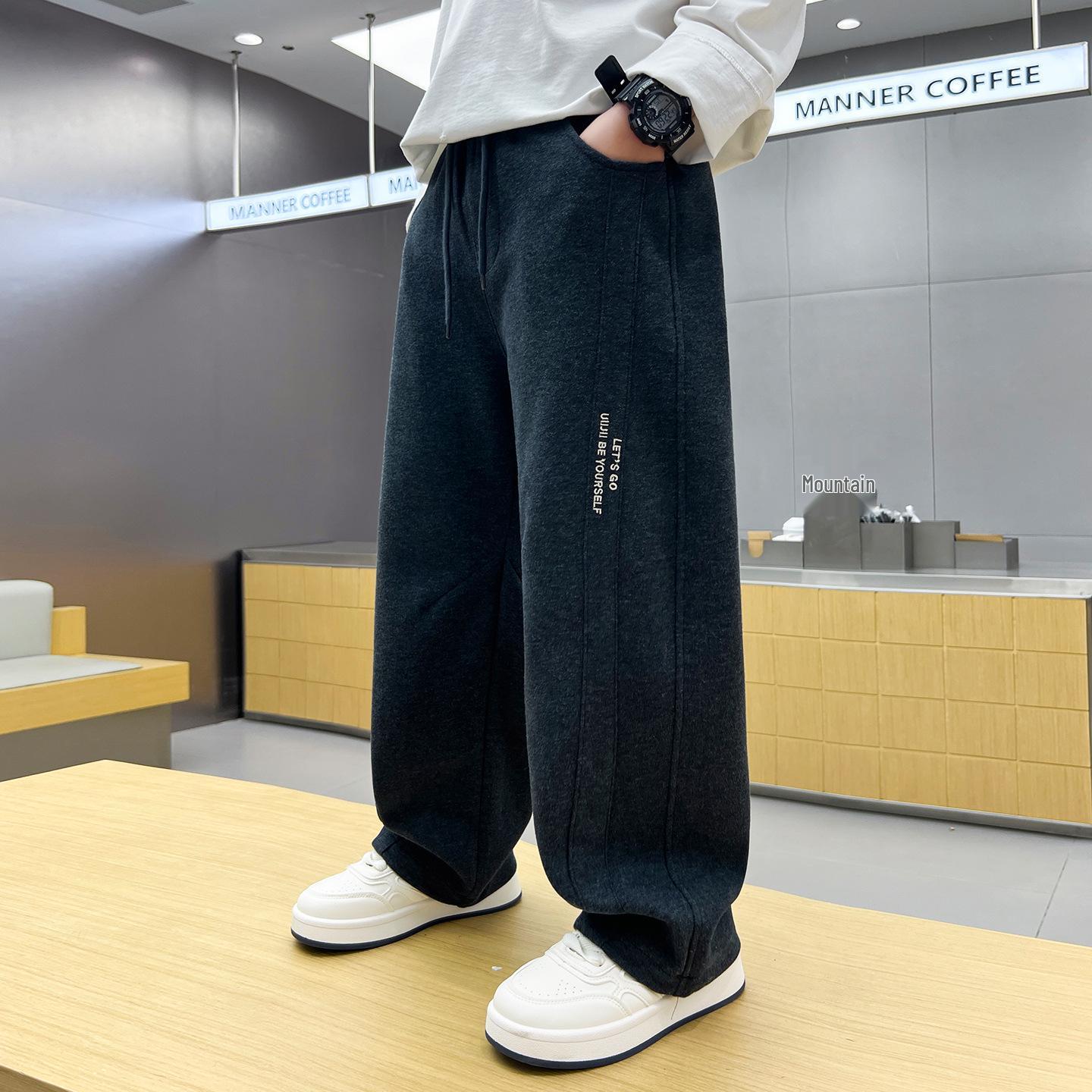 Boys Fleece Jumpsuit: Winter 2025 Style with Plus Velvet Knit Pants for Big Kids 140 cm
Boys Fleece Jumpsuit: Winter 2025 Style with Plus Velvet Knit Pants for Big Kids 140 cm