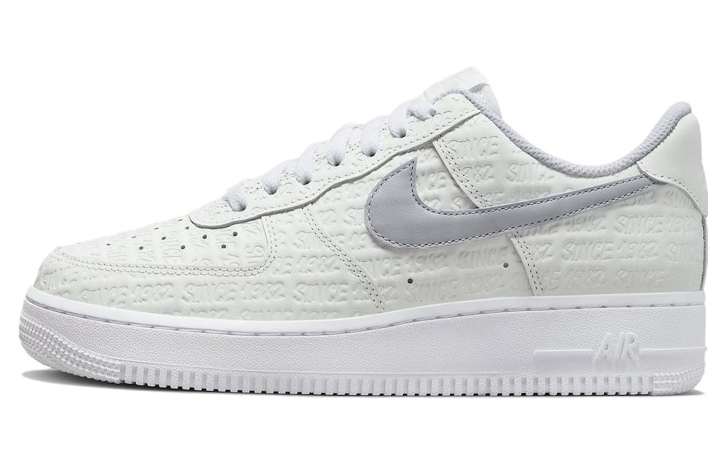 Nike Air Force 1 Low Since 1982 Women s FJ4823-100 40
Nike Air Force 1 Low Since 1982 Women s FJ4823-100 40