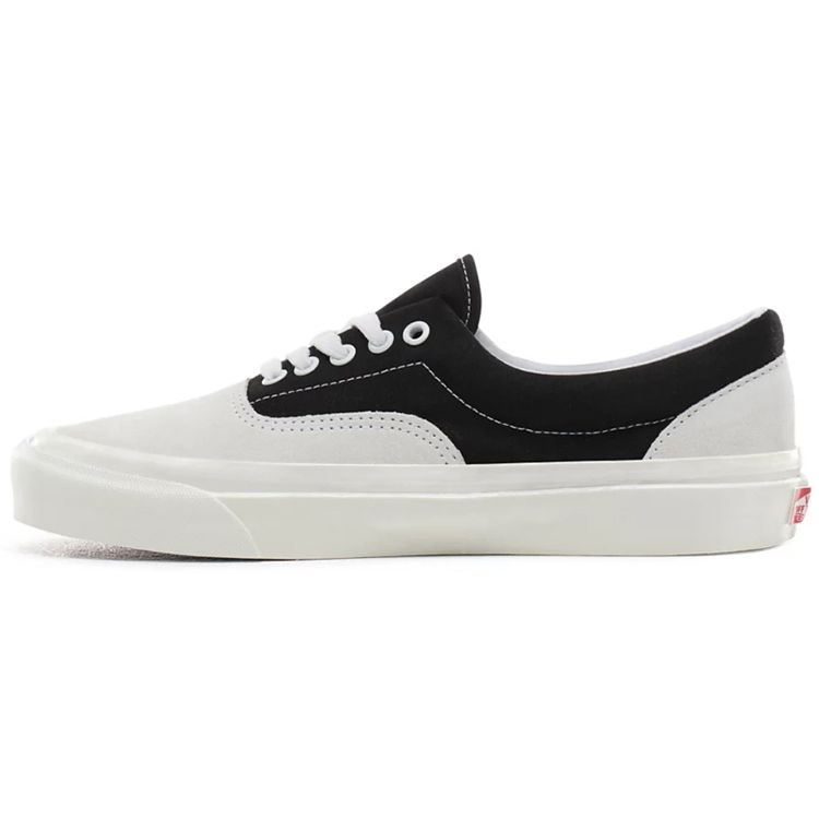 Кроссовки унисекс Vans Era 95 DX Anaheim Factory — белые черные Og-White Og-Black VN0A2RR1TIP
Кроссовки унисекс Vans Era 95 DX Anaheim Factory — белые черные Og-White Og-Black VN0A2RR1TIP