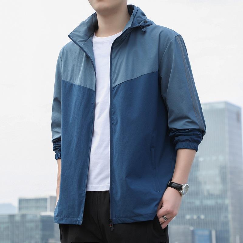 Новый мужской спортивный ветрозащитный плащ, модная и стильная повседневная куртка свободного кроя большого размера, с капюшоном и универсальная ветрозащитная куртка 6XL
Новый мужской спортивный ветрозащитный плащ, модная и стильная повседневная куртка свободного кроя большого размера, с капюшоном и универсальная ветрозащитная куртка 6XL