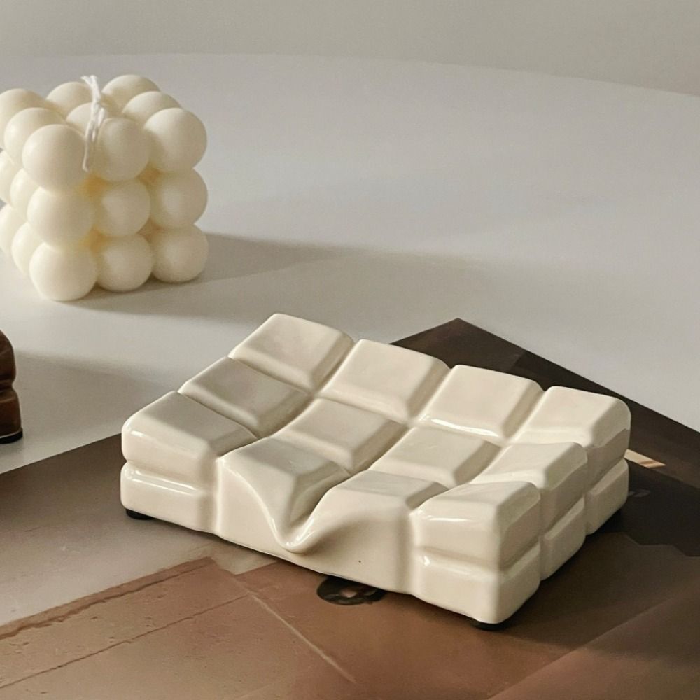 Ceramic Soap Dish Holder Chocolate Shape Soap Box Light Luxury Soap Tray Hotel коричневий
Ceramic Soap Dish Holder Chocolate Shape Soap Box Light Luxury Soap Tray Hotel коричневий