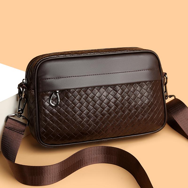 100% Natural Cowskin Male Shoulder Crossbody Bag Genuine Leather Bags Wide Strap Handbags Wallet Mobile Phone bags 26cm 7cm 17cm
100% Natural Cowskin Male Shoulder Crossbody Bag Genuine Leather Bags Wide Strap Handbags Wallet Mobile Phone bags 26cm 7cm 17cm