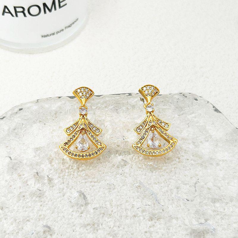 Manufacturer S Supply Korean Light Luxury Gentle Irregular Earrings Earrings Are In Stock. золотой
Manufacturer S Supply Korean Light Luxury Gentle Irregular Earrings Earrings Are In Stock. золотой