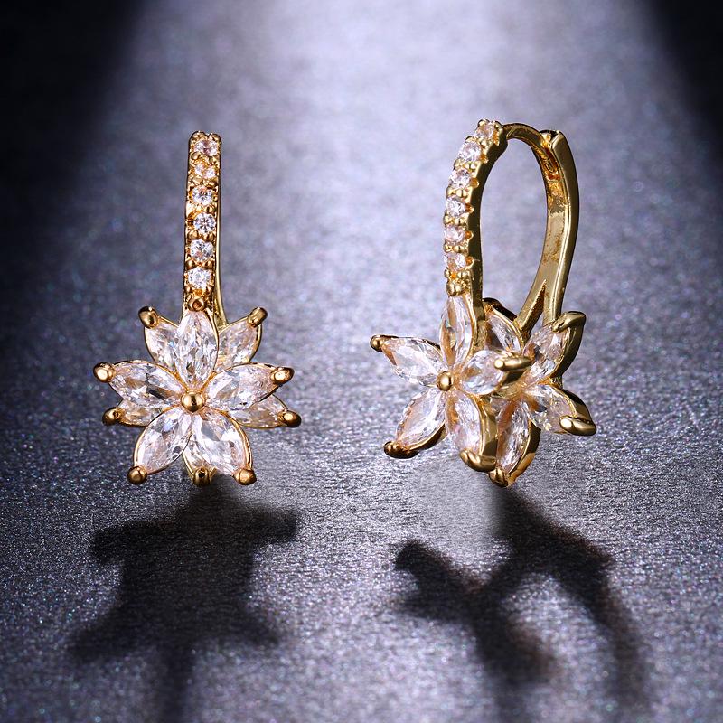 European & American Style Double-Layer Floral Women s Earrings: Shiny, Multi-Color, Trendy, Creative, and Elegant.
European & American Style Double-Layer Floral Women s Earrings: Shiny, Multi-Color, Trendy, Creative, and Elegant.