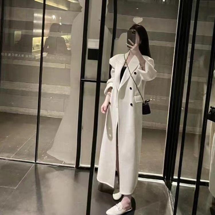 Новое осенне-зимнее двухстороннее шерстяное пальто для женщин, двубортный костюмный воротник, корейский стиль, утягивающее шерстяное пальто, бархат S
Новое осенне-зимнее двухстороннее шерстяное пальто для женщин, двубортный костюмный воротник, корейский стиль, утягивающее шерстяное пальто, бархат S