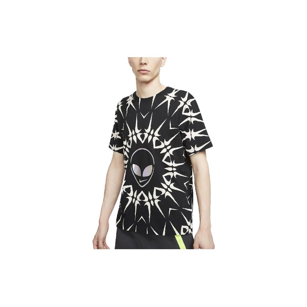 Мужская повседневная футболка с коротким рукавом с принтом Nike Alien, черная CT7052-010
Мужская повседневная футболка с коротким рукавом с принтом Nike Alien, черная CT7052-010