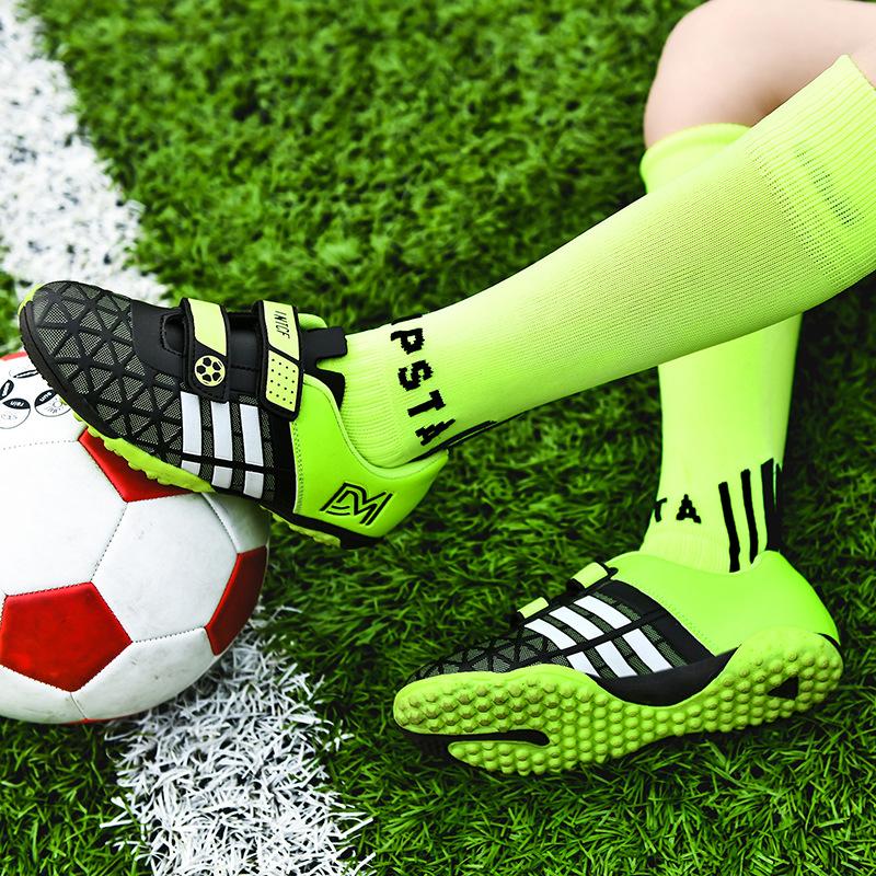 Children s football shoes men s and women s sports football shoes broken nails primary school students indoor football game training shoes 39
Children s football shoes men s and women s sports football shoes broken nails primary school students indoor football game training shoes 39