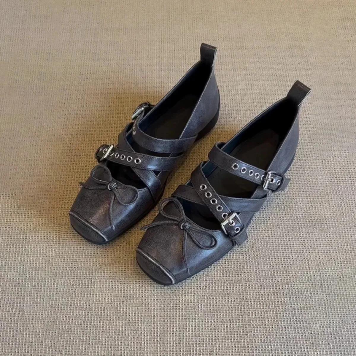 Leather Version Square Head Butterfly Knot Sports Ballet Shoes Buckle Lightweight Genuine Leather Retro Mary Janes Flats 40
Leather Version Square Head Butterfly Knot Sports Ballet Shoes Buckle Lightweight Genuine Leather Retro Mary Janes Flats 40