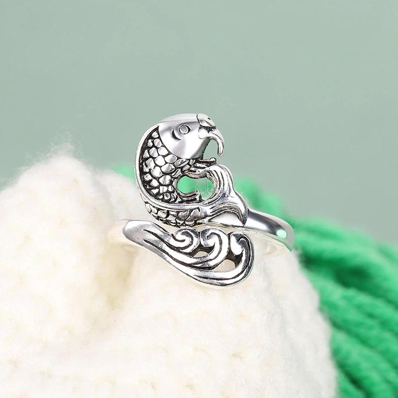 Adjustable Opening Ring for Finger Weaving - Retro Peacock Design Thread Wrapping & Pulling Tool for DIY Craft, Knitting & Jewelry Making
Adjustable Opening Ring for Finger Weaving - Retro Peacock Design Thread Wrapping & Pulling Tool for DIY Craft, Knitting & Jewelry Making