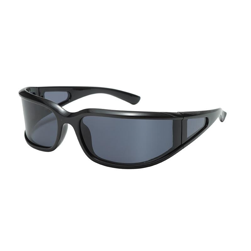 2026 new curved sunglasses one-piece Y2K Spice Girls travel beach seaside cycling sunglasses sports futuristic sense
2026 new curved sunglasses one-piece Y2K Spice Girls travel beach seaside cycling sunglasses sports futuristic sense