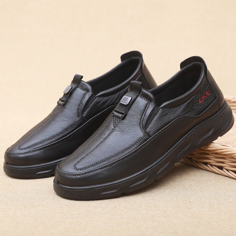 Laobei cloth shoes men s single shoes waterproof and breathable imitation leather shoes middle-aged and elderly father shoes lightweight business cas 39 чёрный
Laobei cloth shoes men s single shoes waterproof and breathable imitation leather shoes middle-aged and elderly father shoes lightweight business cas 39 чёрный