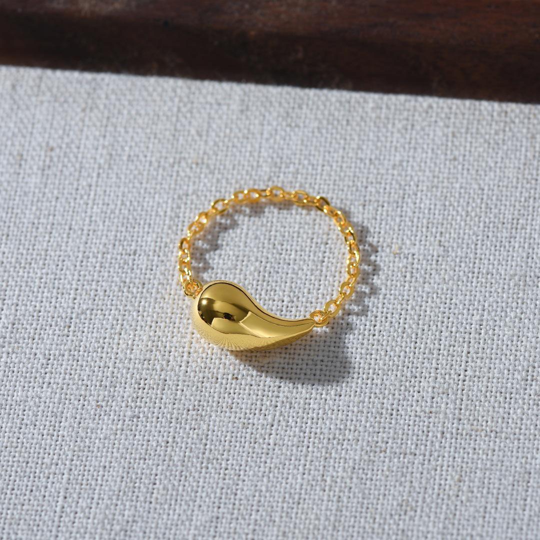 Chic Luxury Water Drop Smooth Surface Ring - Trendy and Unique Design
Chic Luxury Water Drop Smooth Surface Ring - Trendy and Unique Design