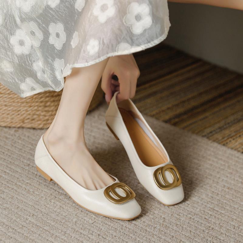 Grandma shoes 2025 new spring and autumn one-pedal versatile shallow mouth square head soft leather soft bottom flat sole single shoes women s summer 43
Grandma shoes 2025 new spring and autumn one-pedal versatile shallow mouth square head soft leather soft bottom flat sole single shoes women s summer 43