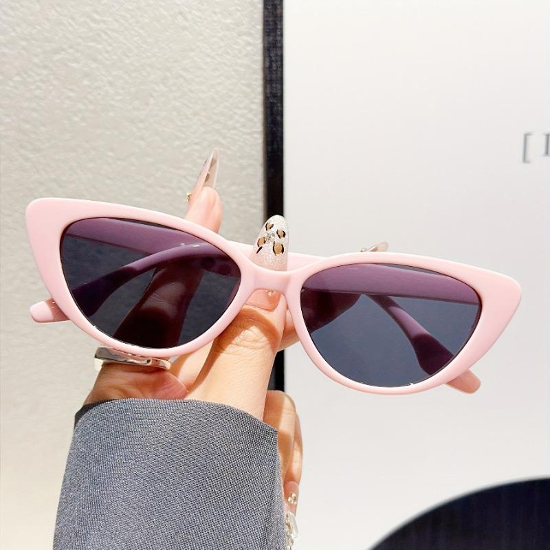 Vintage Inspired Small Frame Triangle Cat Eye Fashion Glasses for Women and Men
Vintage Inspired Small Frame Triangle Cat Eye Fashion Glasses for Women and Men