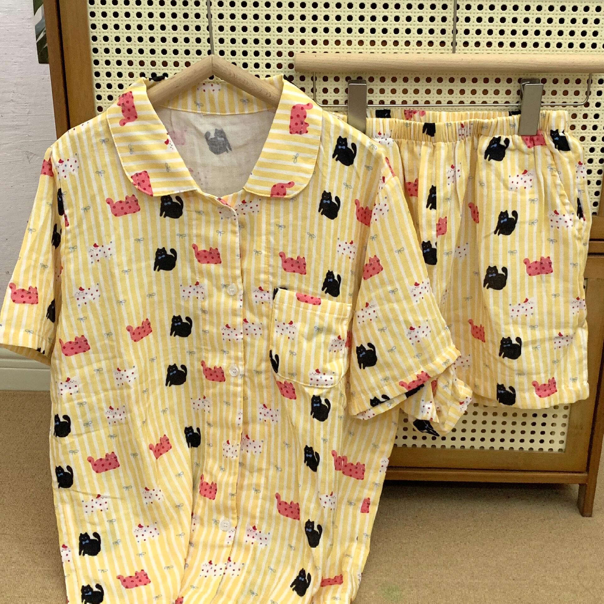 Yellow striped cat pajamas women s summer short-sleeved shorts ins set student dormitory can wear loungewear outside S
Yellow striped cat pajamas women s summer short-sleeved shorts ins set student dormitory can wear loungewear outside S