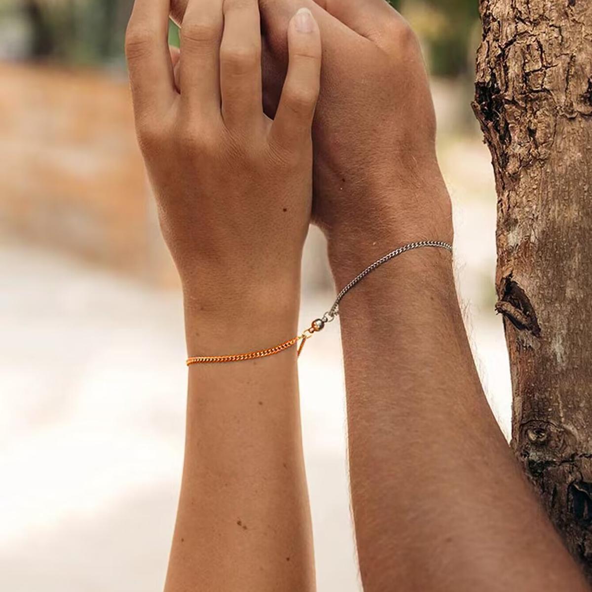 Набор магнитных браслетов для пары из нержавеющей стали с золотым покрытием - Прочные и не выцветающие любовные украшения в подарок. золотой/серебряный
Набор магнитных браслетов для пары из нержавеющей стали с золотым покрытием - Прочные и не выцветающие любовные украшения в подарок. золотой/серебряный