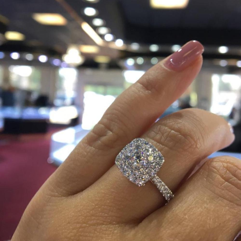 Elegant 3A Zircon Rings for Women Micro Paved 8 Hearts 8 Arrows Engagement Band Perfect Gift No. 10 платиновий
Elegant 3A Zircon Rings for Women Micro Paved 8 Hearts 8 Arrows Engagement Band Perfect Gift No. 10 платиновий