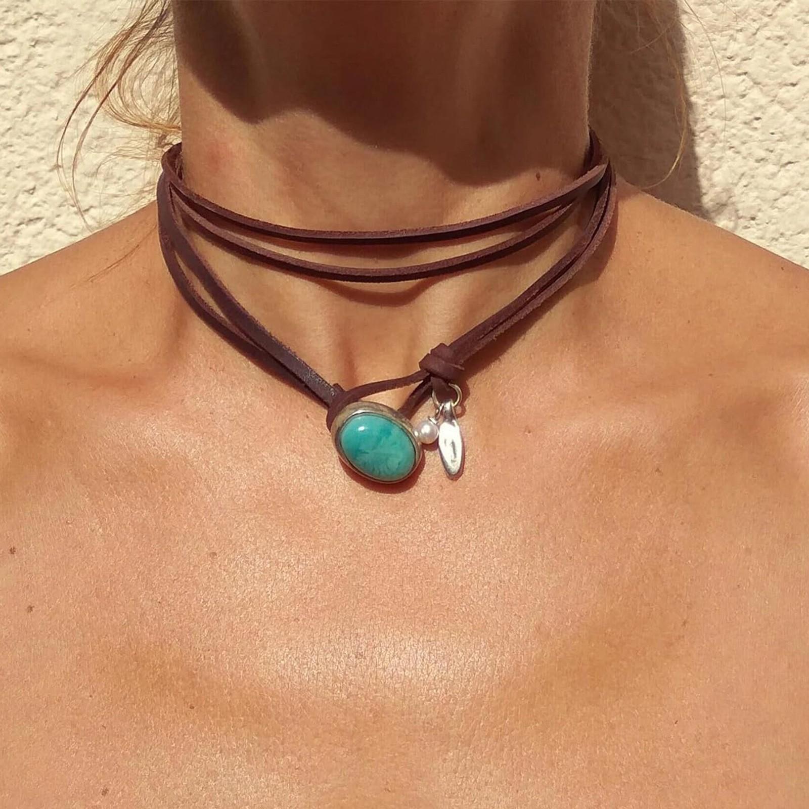 New Bohemian Style Leather Rope Turquoise Pendant Necklace for Women Vintage Simple Jewelry Gifts Necklace Accessories
New Bohemian Style Leather Rope Turquoise Pendant Necklace for Women Vintage Simple Jewelry Gifts Necklace Accessories
