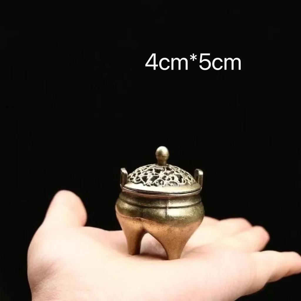 Горизонтальная бытовая ретро антикварная маленькая курильница для благовоний из агарового дерева с тремя ножками, горелка для ароматерапии с микропластинками
Горизонтальная бытовая ретро антикварная маленькая курильница для благовоний из агарового дерева с тремя ножками, горелка для ароматерапии с микропластинками