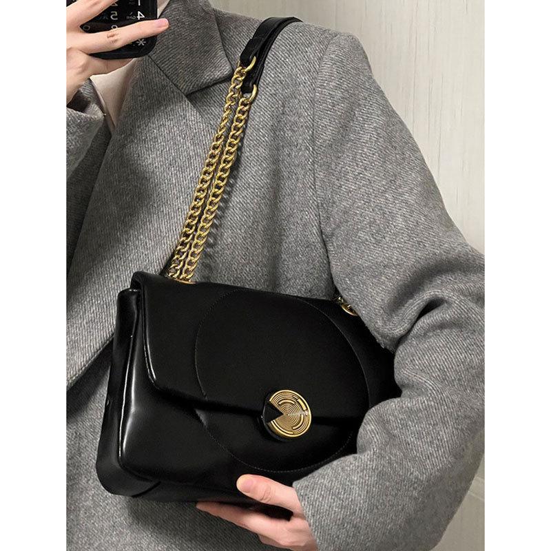 New trendy niche design simple chain underarm bag versatile large capacity portable shoulder crossbody чёрный
New trendy niche design simple chain underarm bag versatile large capacity portable shoulder crossbody чёрный