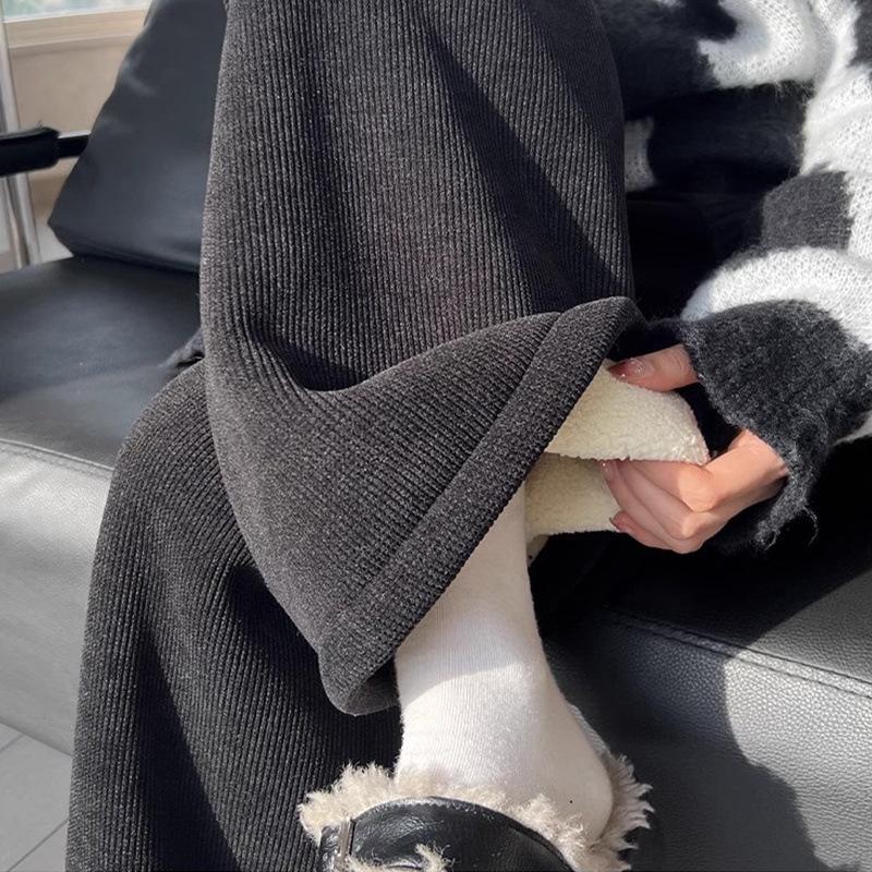 Women s Lambswool High-Waisted Wide-Leg Pants - Autumn/Winter 2024, Warm Fleece-Lined Corduroy. XXL (131-155lbs)
Women s Lambswool High-Waisted Wide-Leg Pants - Autumn/Winter 2024, Warm Fleece-Lined Corduroy. XXL (131-155lbs)