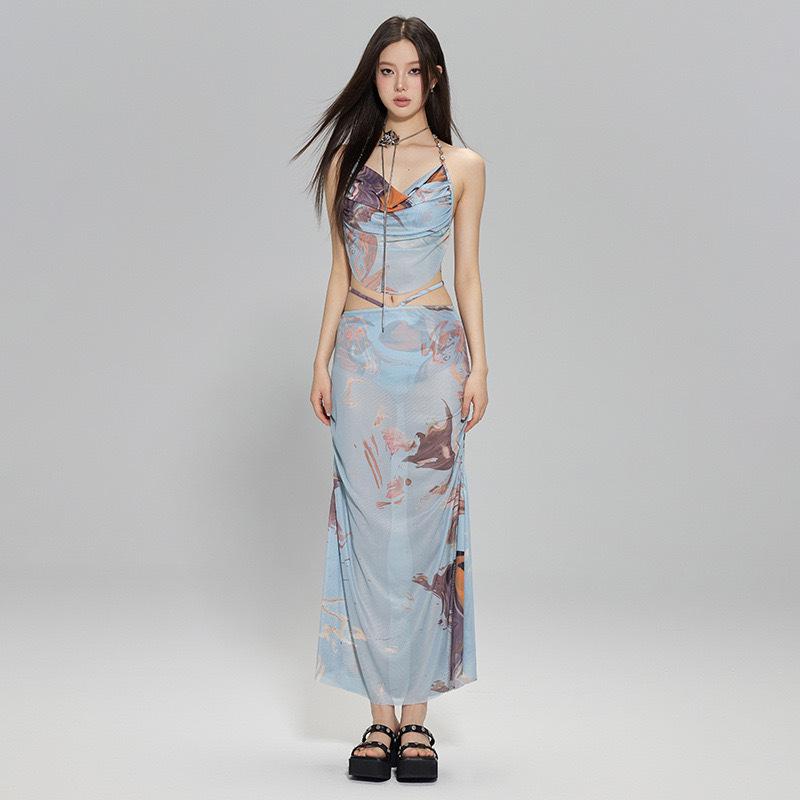 Fairy Style Three-Piece Swimsuit Set: Halter Bikini with Long Skirt for Slimming Effect XL
Fairy Style Three-Piece Swimsuit Set: Halter Bikini with Long Skirt for Slimming Effect XL