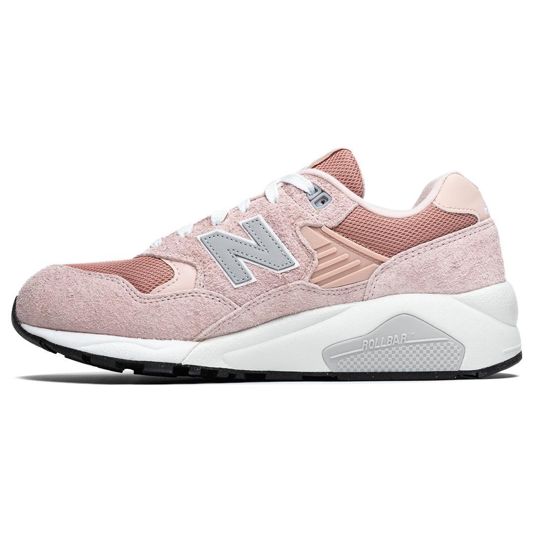 New Balance 580 Pink Sand 40.5
New Balance 580 Pink Sand 40.5