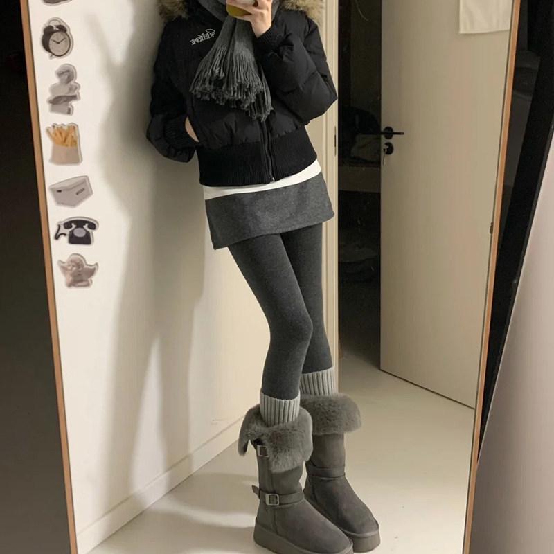 Women s High Waist A-line Short Skirt: Autumn/Winter Velvet, Warm, Anti-Exposure, Slimming Fit M
Women s High Waist A-line Short Skirt: Autumn/Winter Velvet, Warm, Anti-Exposure, Slimming Fit M